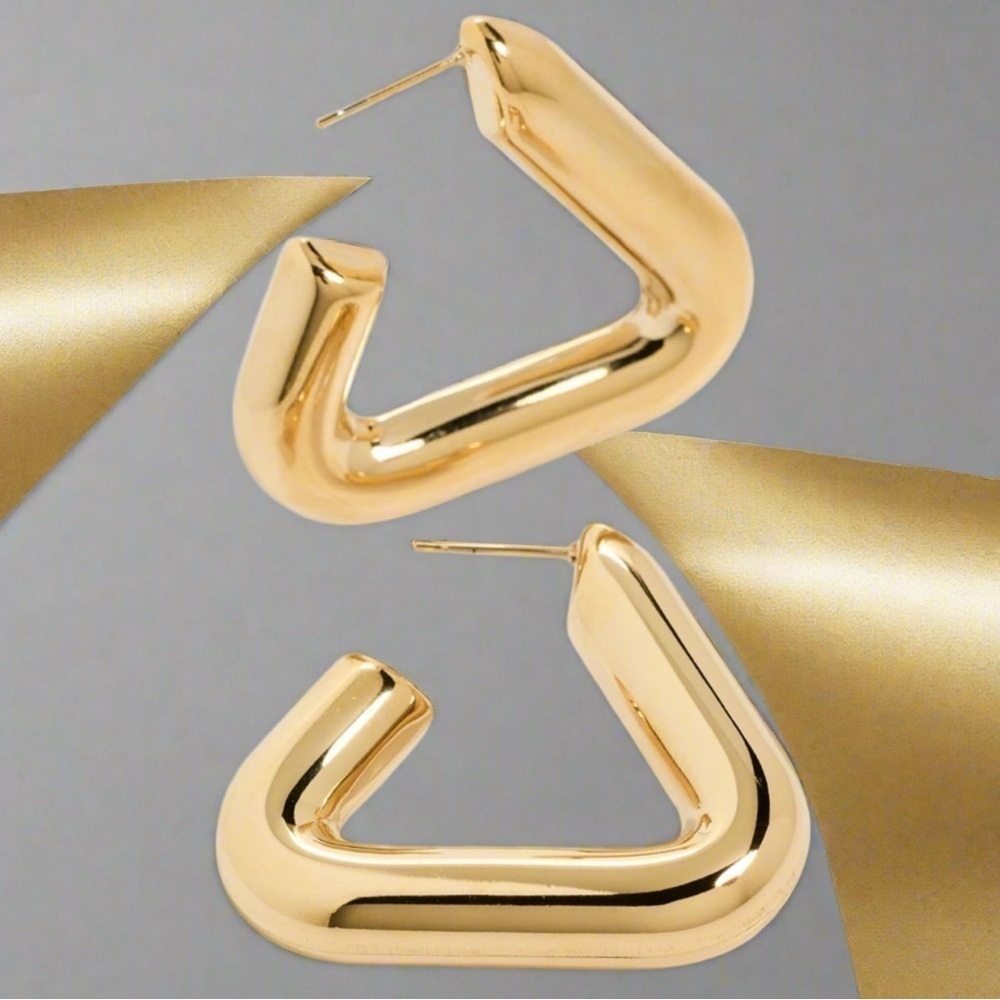 🔥🔥Authentic Designer Earrings At Awesome Prices To Buy Now & Save Price Firm